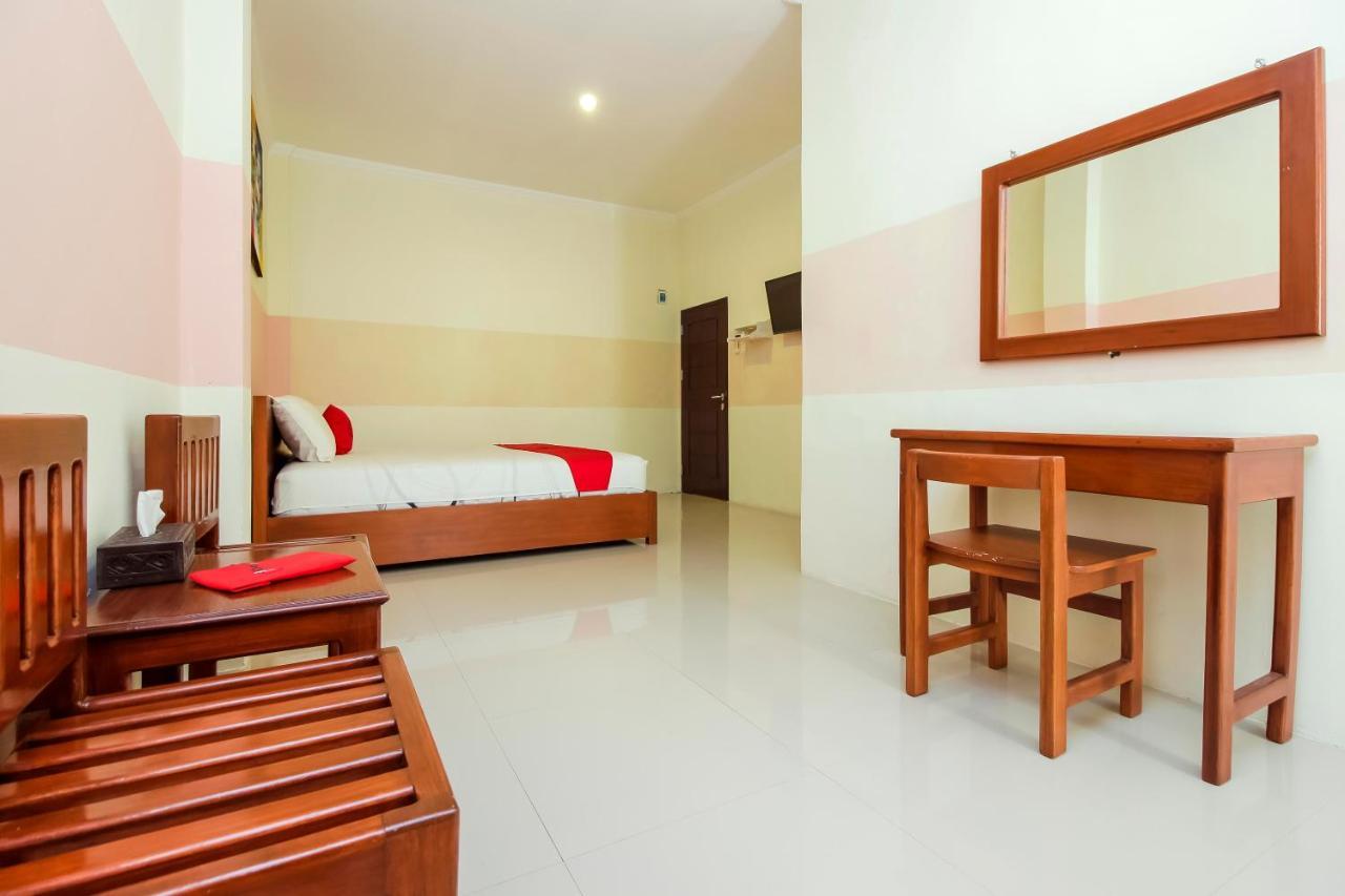Hotel Reddoorz Near Jalan Jendral Sudirman Manado Extérieur photo