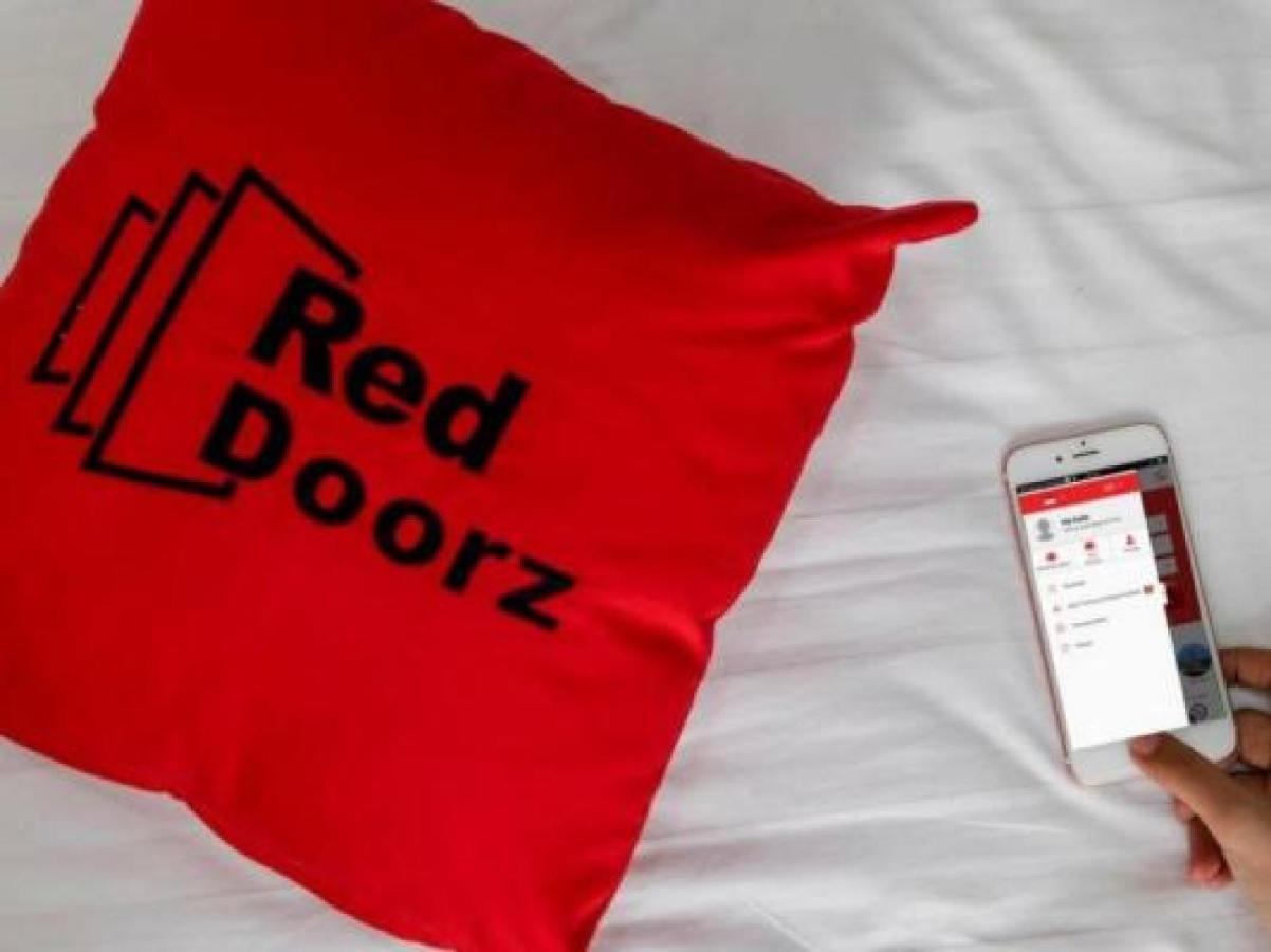 Hotel Reddoorz Near Jalan Jendral Sudirman Manado Extérieur photo